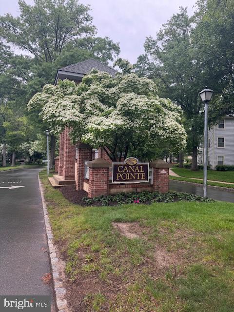 304 Trinity Ct Unit 11, Princeton, NJ 08540 - view of community sign