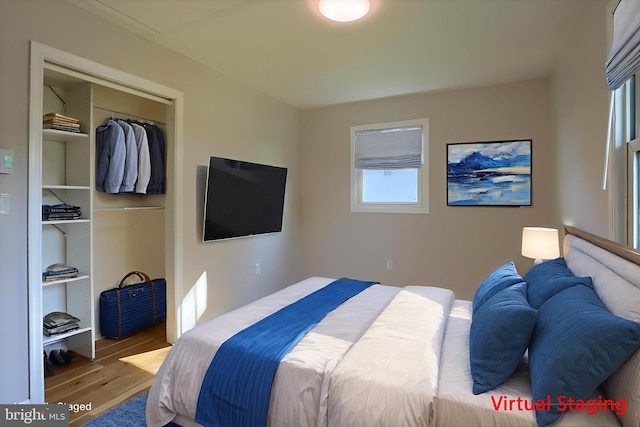 1507 Hemlock Ave, Carlisle, PA 17013 - bedroom featuring a closet and wood finished floors