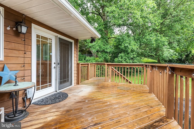 1157 Pine Tree Dr, Annapolis, MD 21409 - view of wooden terrace