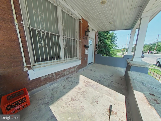 3228 W Diamond St, Philadelphia, PA 19121 - view of covered porch