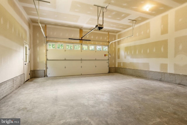 13 Connie Trl, Fairfield, PA 17320 - garage featuring a garage door opener