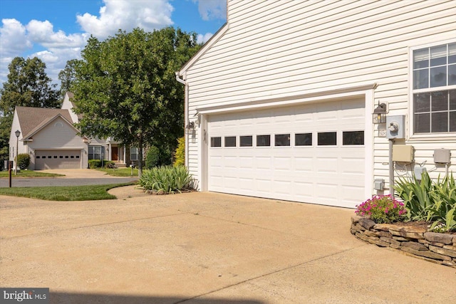 1104 Century Oak Dr, Fredericksburg, VA 22401 - garage featuring driveway