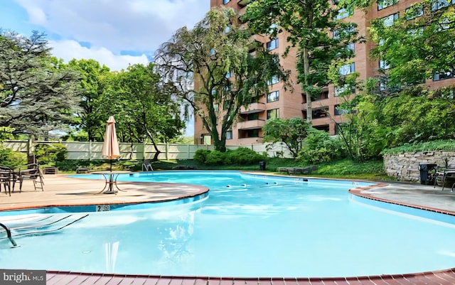 111 Hamlet Hill Rd Unit 707, Baltimore, MD 21210 - community pool with a patio area