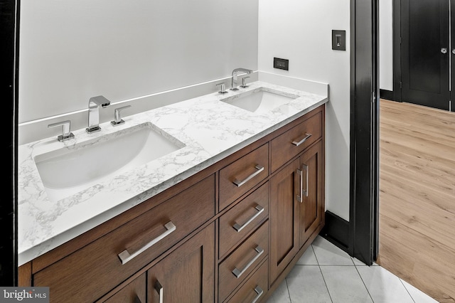 934 Chesterfield Rd, Annapolis, MD 21401 - full bath with double vanity and tile patterned flooring