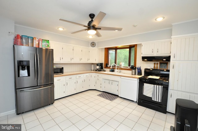 628 Mercer St, Cherry Hill, NJ 08002 - kitchen featuring stainless steel appliances, light countertops, backsplash, crown molding, and ceiling fan