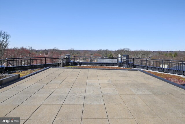 8005 13th St Unit 411, Silver Spring, MD 20910 - view of patio / terrace