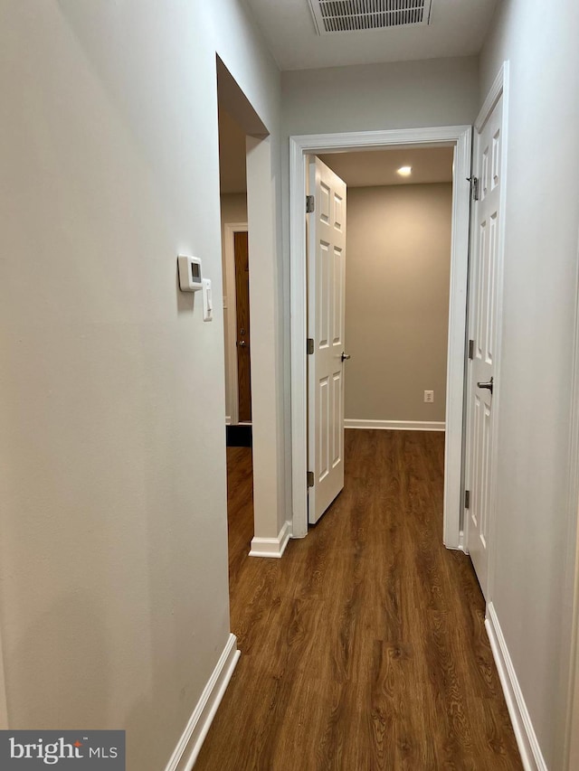 34 Hornets Nest Ln, Fredericksburg, VA 22405 - corridor featuring wood finished floors and baseboards