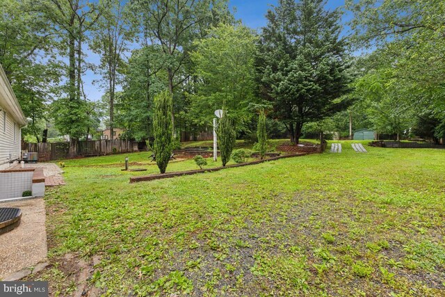 11617 Smithfield Rd, Manassas, VA 20112 - view of yard featuring cooling unit and view of scattered trees