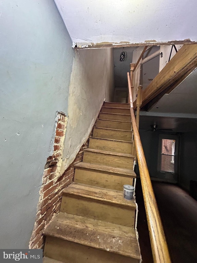 2904 Winchester St, Baltimore, MD 21216 - view of stairway