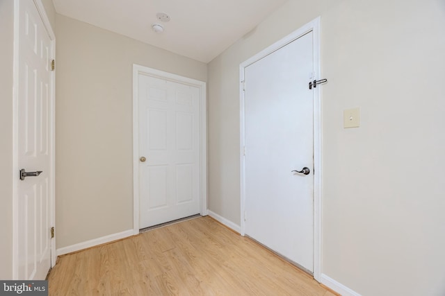 6150 Castletown Way, Alexandria, VA 22310 - unfurnished bedroom featuring light wood-style flooring and baseboards