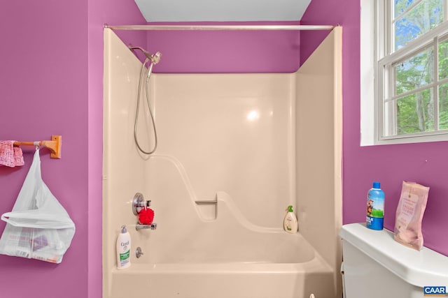 13 Tobacco Ter, Palmyra, VA 22963 - full bath with washtub / shower combination and toilet
