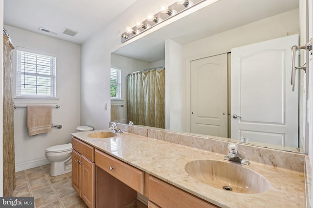148 Ryans Run, Sicklerville, NJ 08081 - bathroom featuring double vanity and a shower with curtain