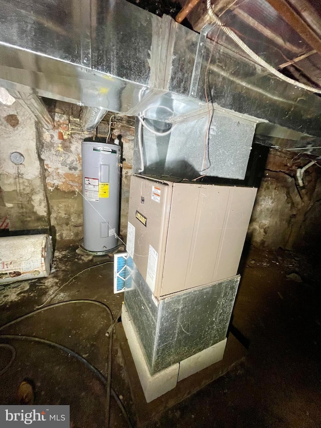 2408 N 15th St, Philadelphia, PA 19132 - utility room featuring water heater