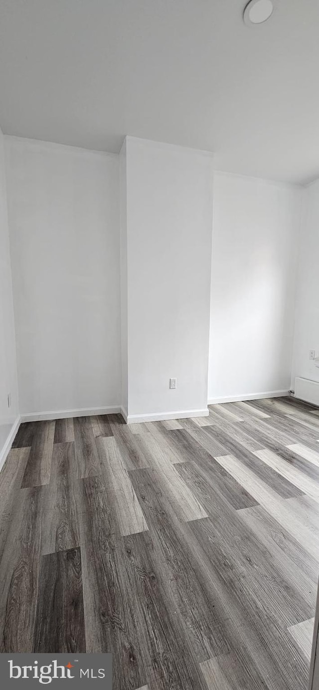 2540 W Silver St, Philadelphia, PA 19132 - bonus room with wood finished floors and baseboards