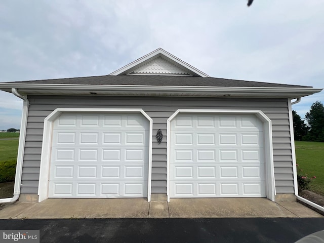32818 Ellis Grove Rd, Laurel, DE 19956 - view of garage