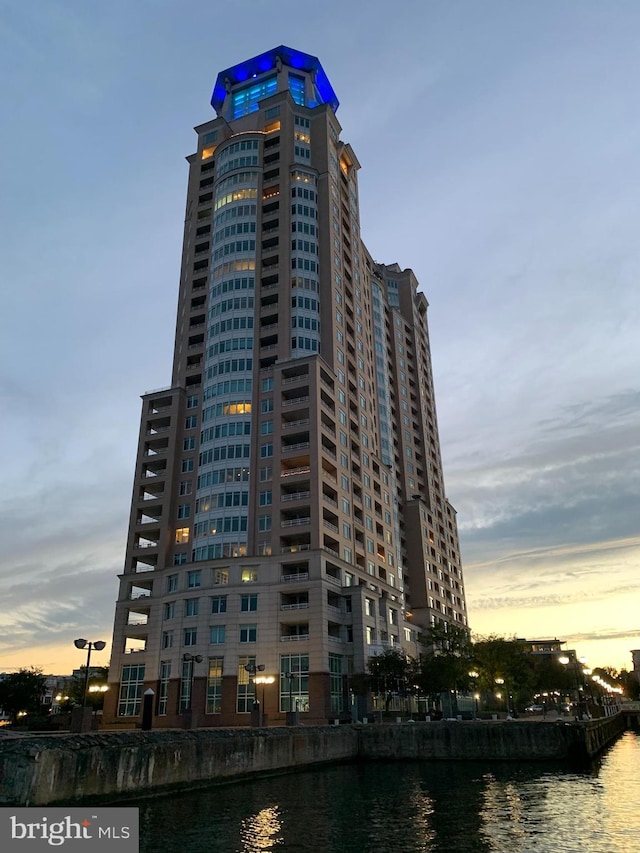 100 Harborview Unit 2307, Baltimore, MD 21230 - view of property with a water view