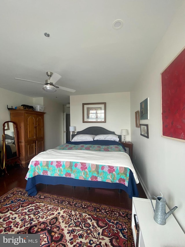 100 Harborview Unit 2307, Baltimore, MD 21230 - bedroom with ceiling fan