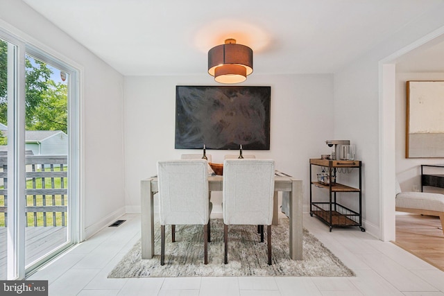 12711 Lampton Ln, Fort Washington, MD 20744 - dining room with baseboards