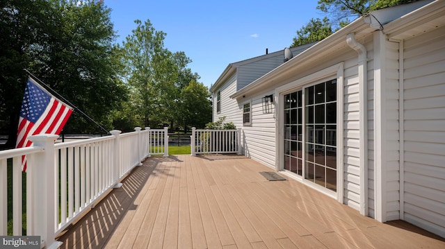 13413 Winterspoon Ln, Germantown, MD 20874 - view of wooden terrace