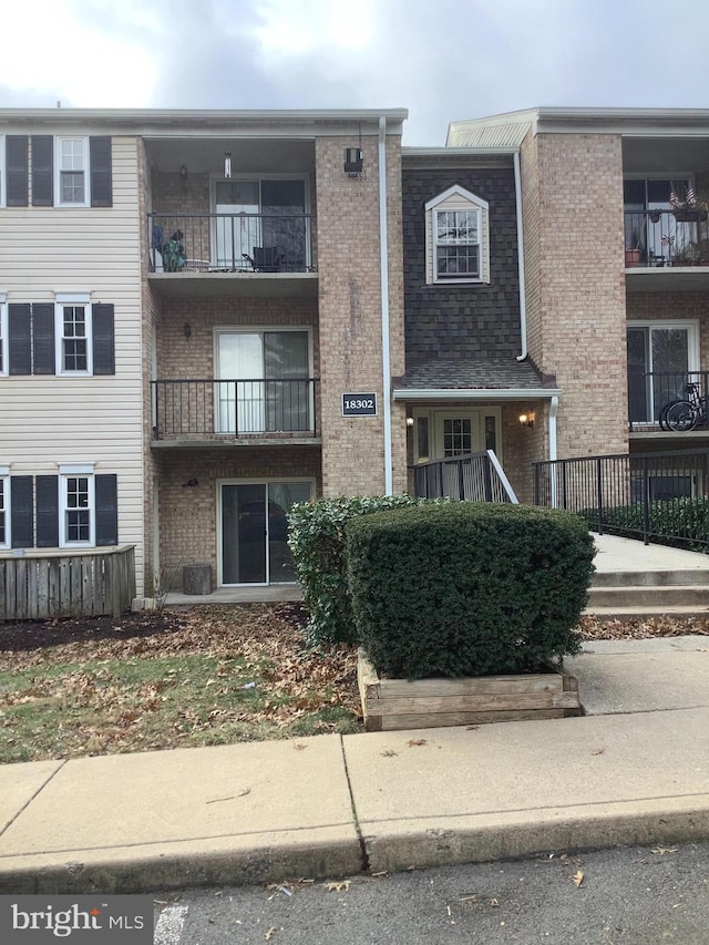 18302 Streamside Dr Unit 101, Gaithersburg, MD 20879 - view of building exterior