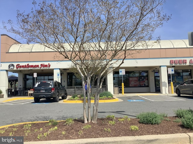 18302 Streamside Dr Unit 101, Gaithersburg, MD 20879 - view of commercial location featuring uncovered parking