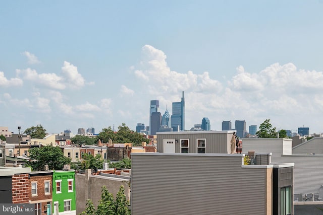 1444 N Myrtlewood St, Philadelphia, PA 19121 - view of city skyline
