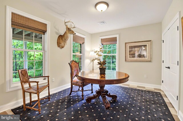 1780 Eliza Way, Mechanicsburg, PA 17050 - dining space with baseboards