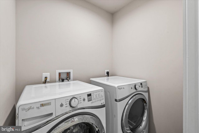 308 Walnut Dr, Fredericksburg, VA 22405 - laundry area featuring washer and dryer