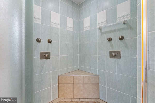 140 Hoile Ln, Huntingtown, MD 20639 - bathroom with tiled shower