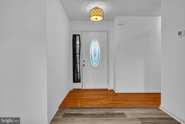15 Ridgeway Dr, Ridgely, MD 21660 - entryway with wood finished floors and baseboards