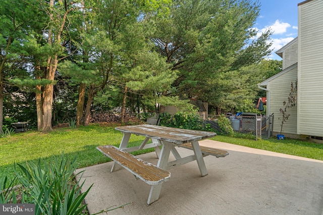 9109 Knox Ct, Laurel, MD 20723 - view of patio