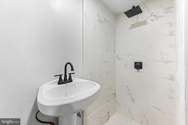 2134 Firethorn Rd, Middle River, MD 21220 - bathroom with tiled shower and a sink
