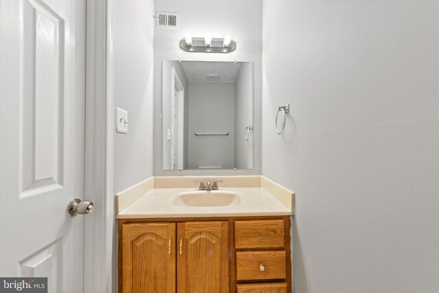 10779 Primrose Ct, Manassas, VA 20109 - bathroom with vanity