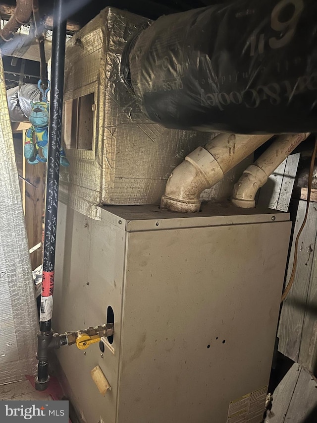 619-621 Riverside Dr, Lewistown, PA 17044 - utility room with heating unit