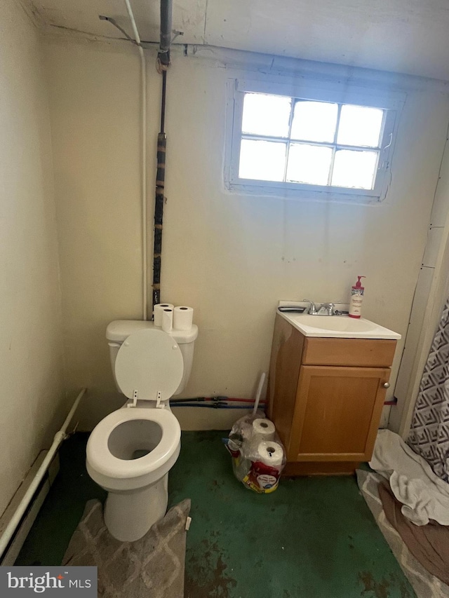619-621 Riverside Dr, Lewistown, PA 17044 - bathroom featuring plenty of natural light, vanity, and toilet