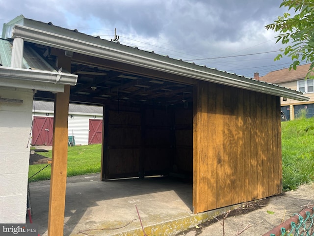 619-621 Riverside Dr, Lewistown, PA 17044 - view of garage