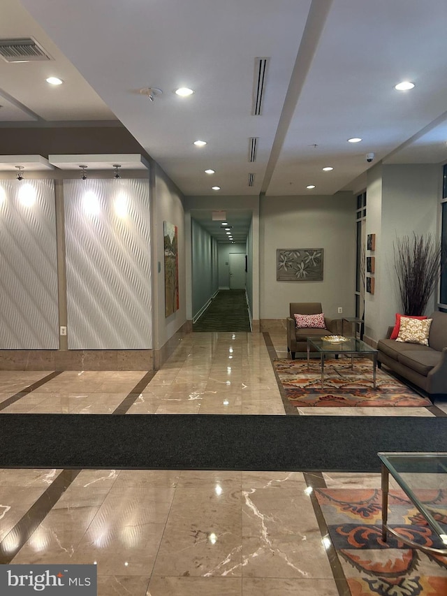 820 N Pollard St Unit 413, Arlington, VA 22203 - common area with recessed lighting