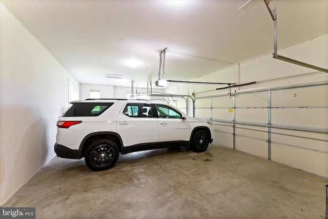 17760 Julie Ann Ct, Hamilton, VA 20158 - garage with a garage door opener