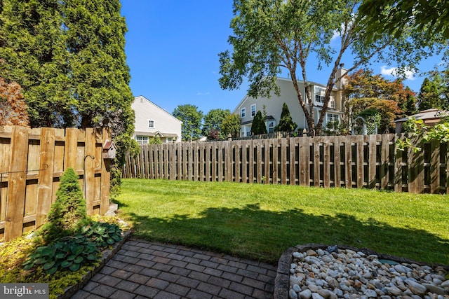 13 Honey Locust Ln, Newtown, PA 18940 - view of yard