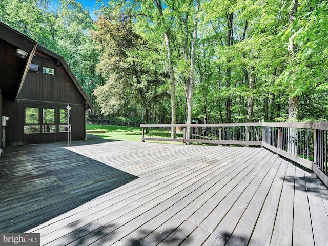 2511 W Norwegian St, Pottsville, PA 17901 - view of wooden terrace