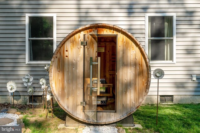 1820 Gooney Manor Loop, Bentonville, VA 22610 - exterior view of crawl space