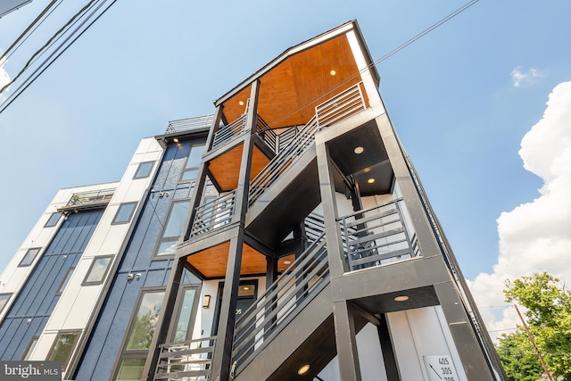 2305 Nicholson St SE Unit 305, Washington, DC 20020 - view of building exterior featuring stairs