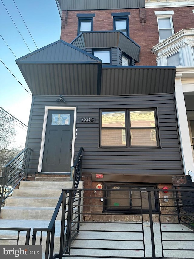 3800 N 18th St, Philadelphia, PA 19140 - view of doorway to property