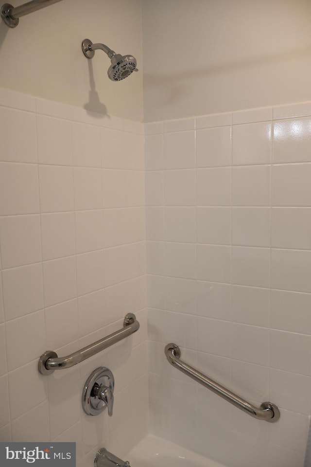 12340 Rosslare Ridge Rd Unit 204, Lutherville Timonium, MD 21093 - bathroom view of tub / shower combination