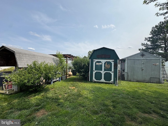 947 Martin Rd, Baltimore, MD 21221 - view of grassy yard