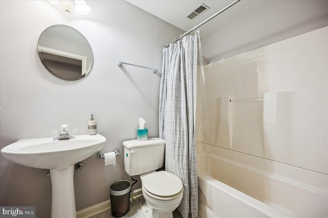 19112 Gunnerfield Ln, Germantown, MD 20874 - full bathroom with toilet and shower / tub combo with curtain
