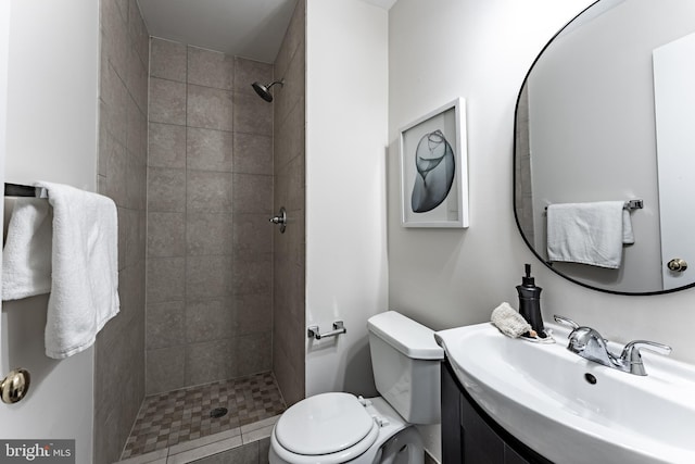 7910 Peyton Forest Trl, Annandale, VA 22003 - full bathroom with tiled shower and vanity