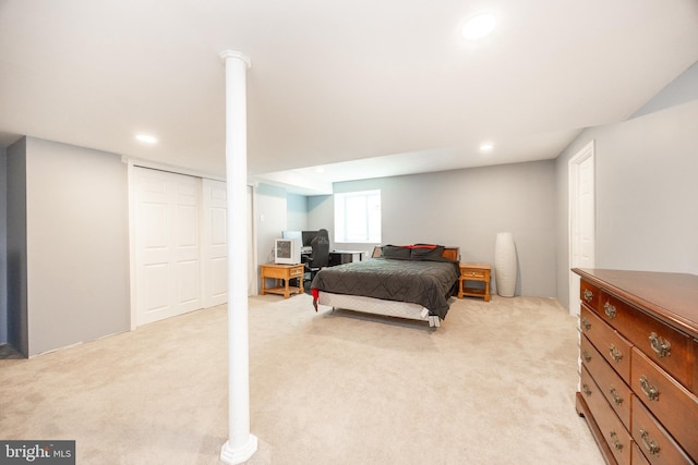 2200 Summerdale Ln, Linfield, PA 19468 - bedroom featuring light carpet, recessed lighting, and a closet