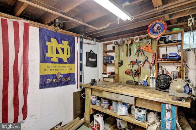 102 Radcliffe Ave, Reading, PA 19609 - miscellaneous room featuring a workshop area