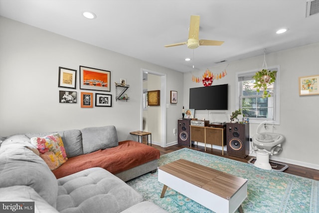 938 Nabbs Creek Rd, Glen Burnie, MD 21060 - living area featuring wood finished floors, baseboards, ceiling fan, and recessed lighting